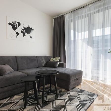 Millennium Union Apartment Варшава Екстериор снимка